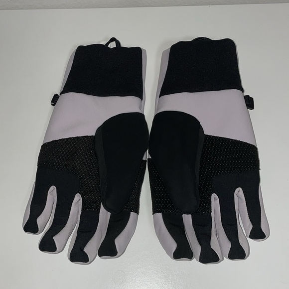 THE NORTH FACE Women's Apex Etip Glove, Lavender Fog, Medium, Lavender Fog, M - Picture 2 of 3